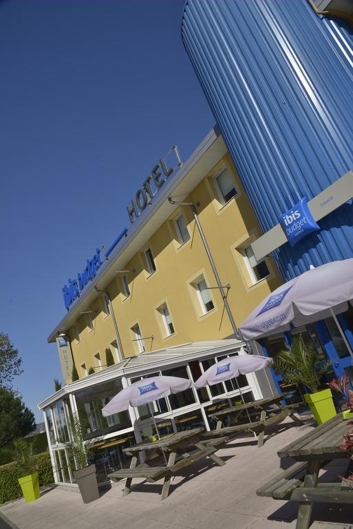 Ibis Budget 이스와 외부 사진